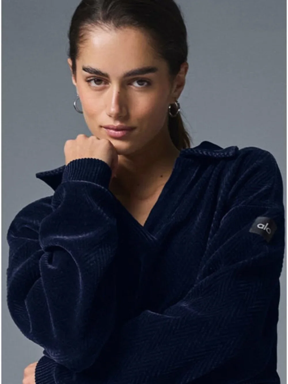 Alo Cropped Cozy Day Henley Pullover Navy V-Neck Velvet Velour Chevron Sweater S
